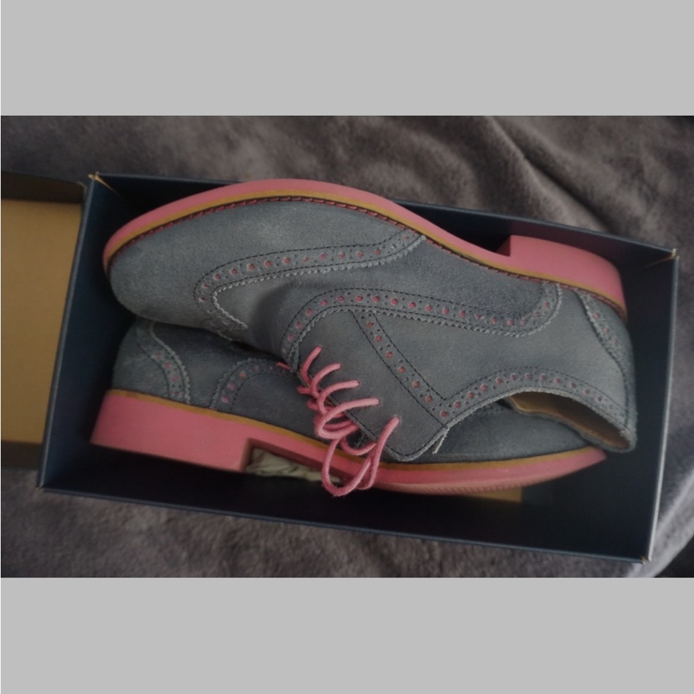 Cole haan oxford shoes with laces